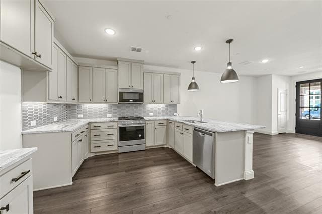 Building Photo - 3701 Wellesley Ave