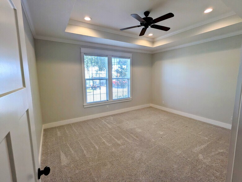 Building Photo - 325 Turtle Cove