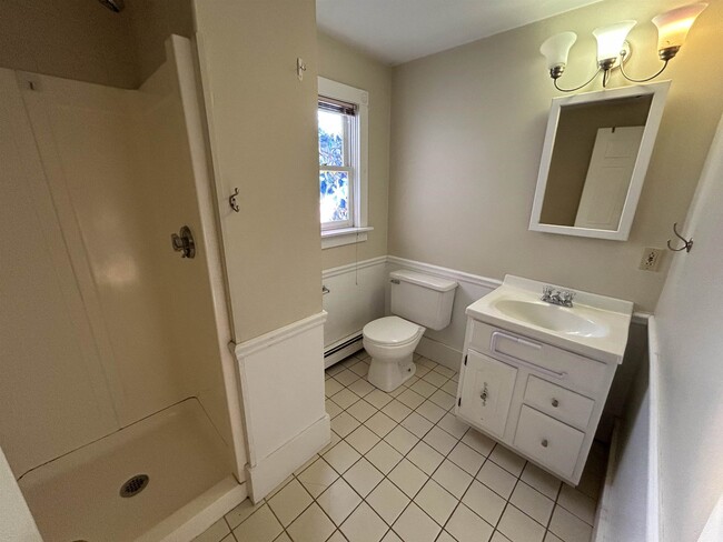 Building Photo - 23 Garfield St