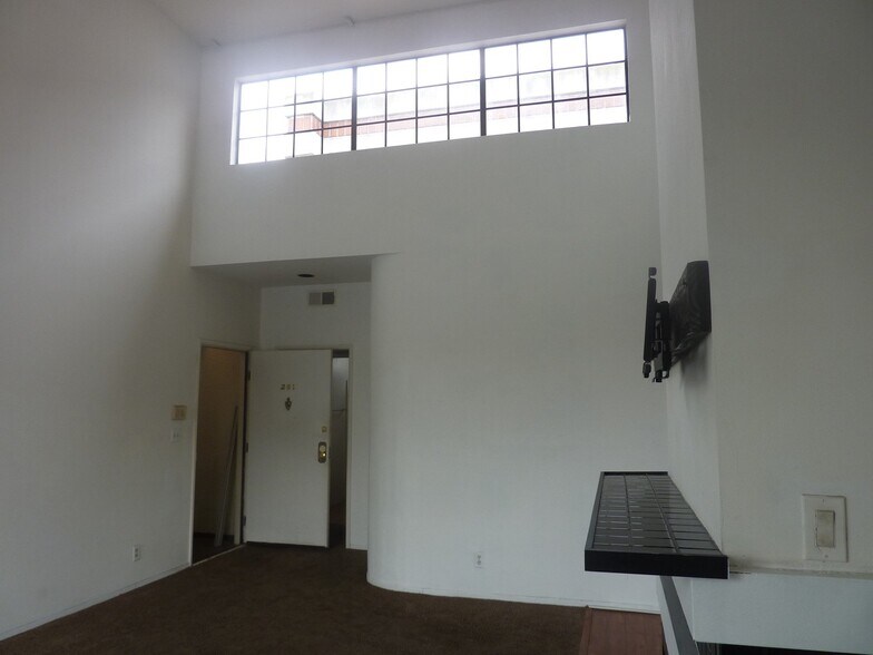 Building Photo - 3648 Motor Ave
