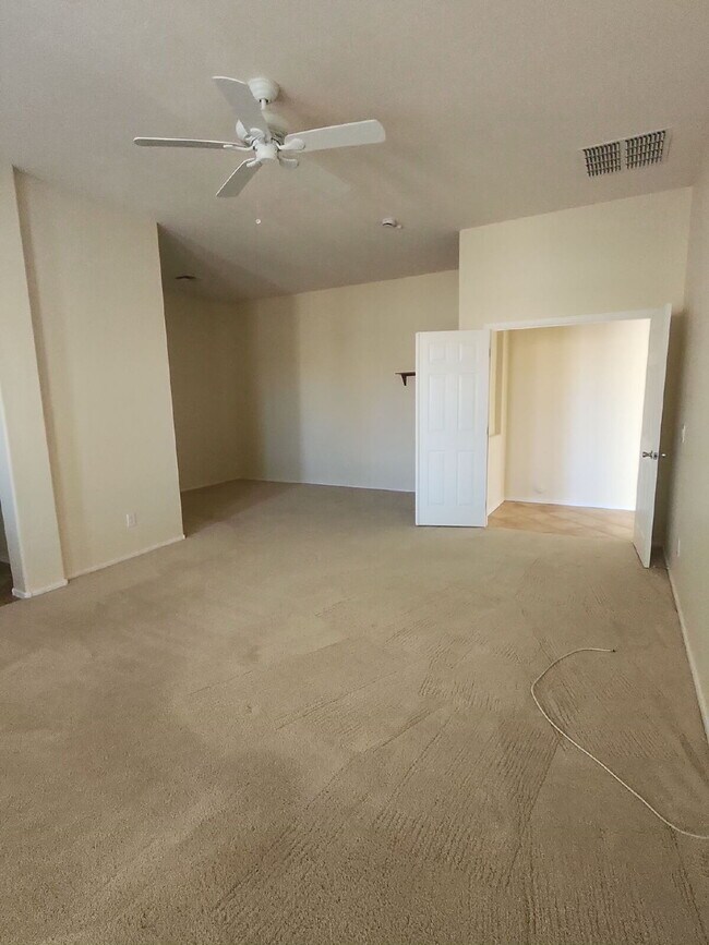 Building Photo - "Charming 3-Bed with 2 Full Baths and 2,162 Sq Ft of Comfort in Vistancia Village Peoria, AZ!"