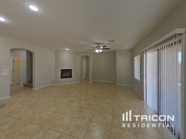 Building Photo - 40984 W Colby Dr