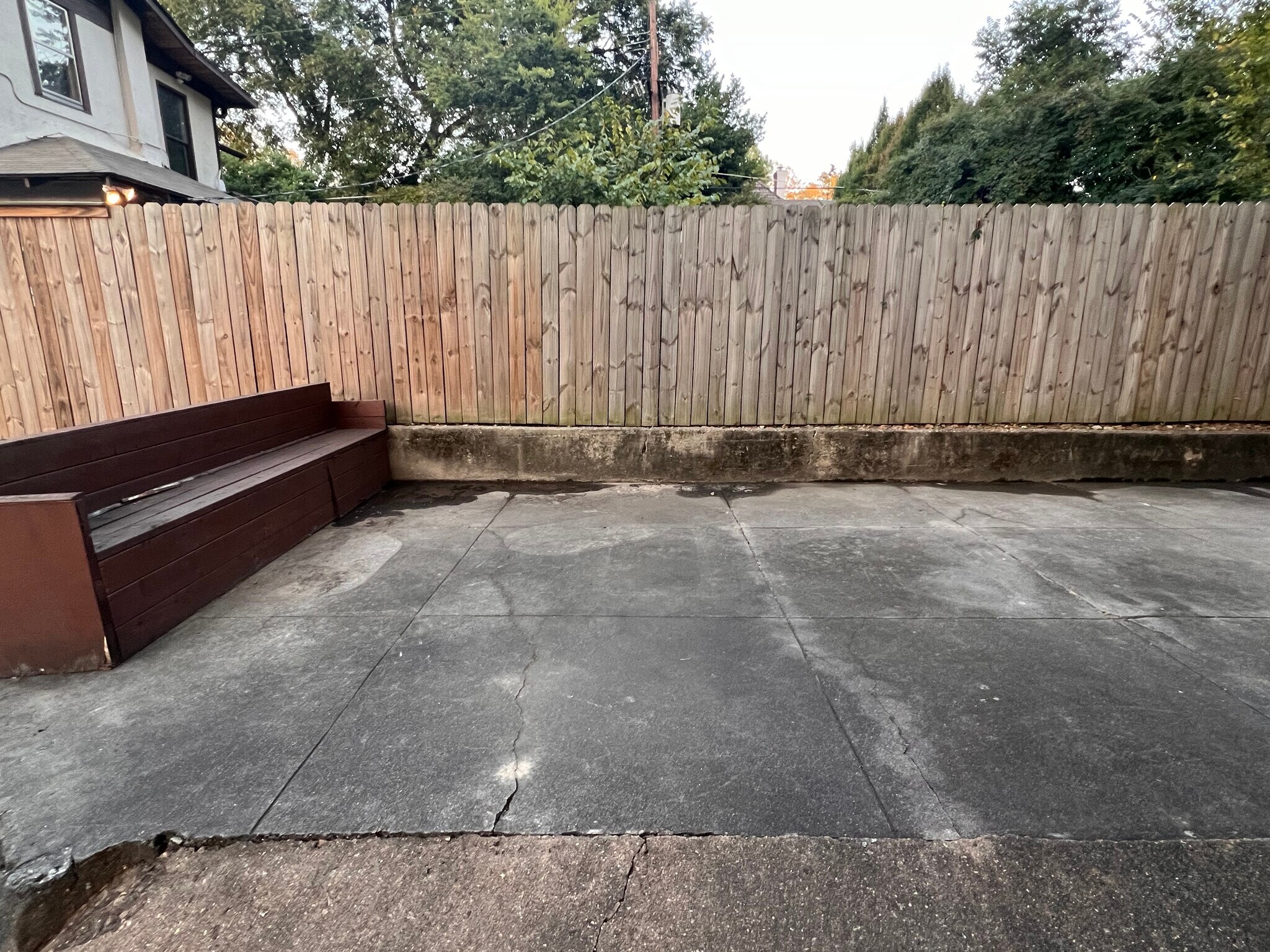 Building Photo - 1439 Eastmoreland Ave