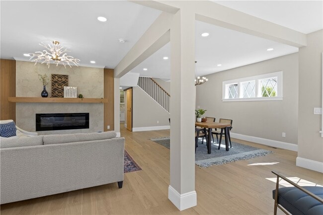 Building Photo - 90 Stoneleigh Ct