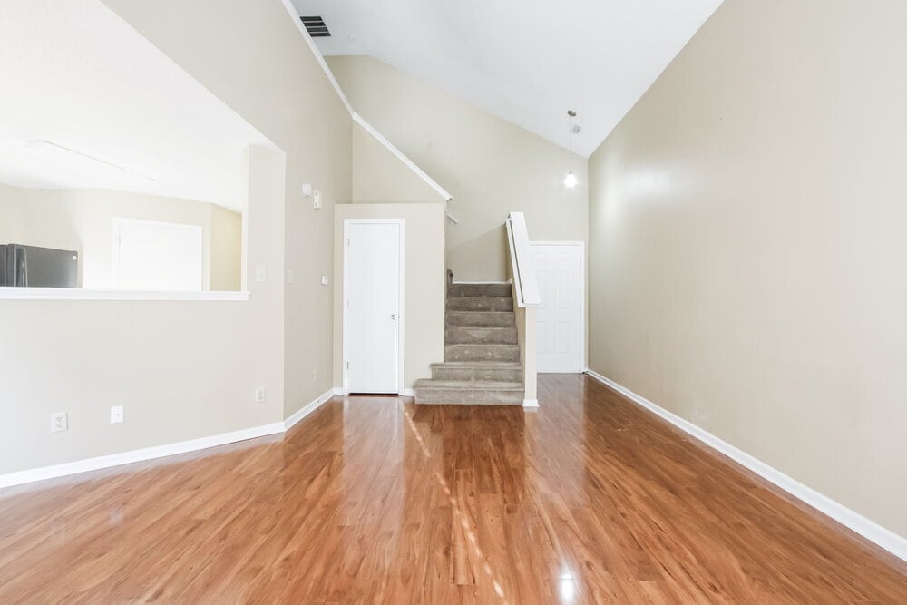 Building Photo - 10548 Glenayr Dr