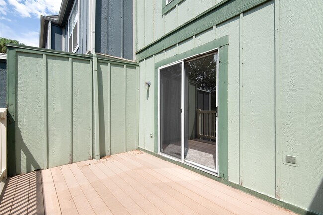 Building Photo - 11877 E Kepner Dr