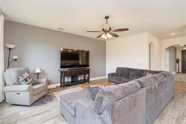 Building Photo - 205 Oakcrest Dr