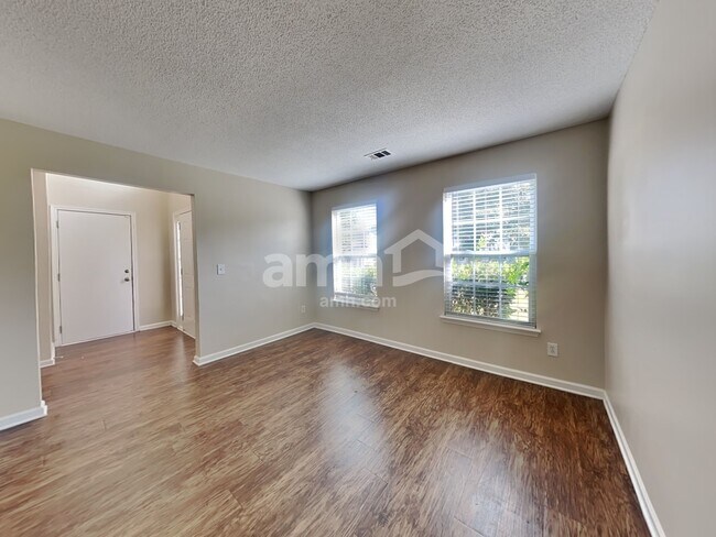 Building Photo - 4897 Bryant Dr