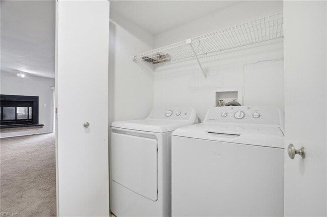 Building Photo - 710 Waters Dr