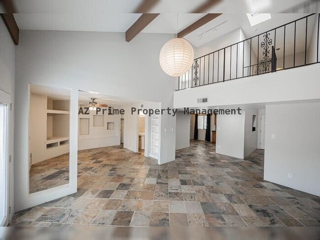 Building Photo - 4922 N 42nd Way