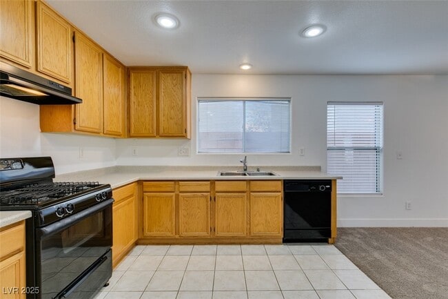 Building Photo - 11924 Lemon Balm St