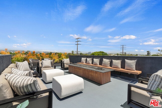 Building Photo - 11706 Charnock Rd