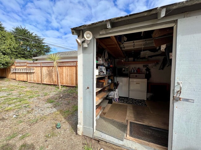 Building Photo - Pet-Friendly Coastal Apartment - Boat/RV P...