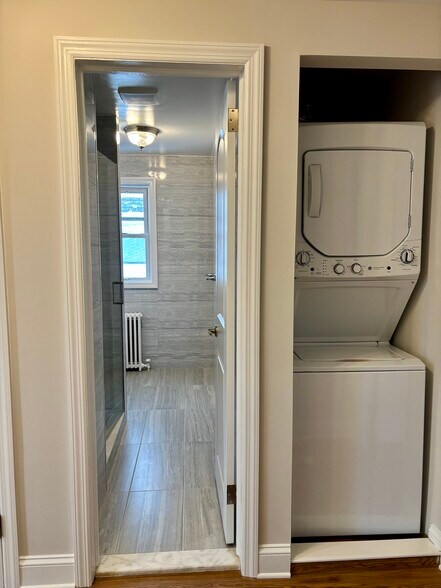 Building Photo - 6 Marwood Rd S