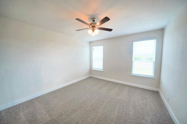 Building Photo - Stunning New Cibolo Home Now Available in Steel Creek - Realtor Commission: $500