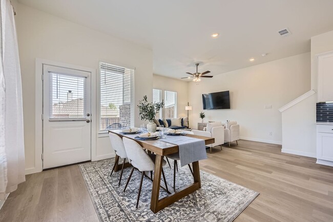 Building Photo - Oakmont Floor Plan