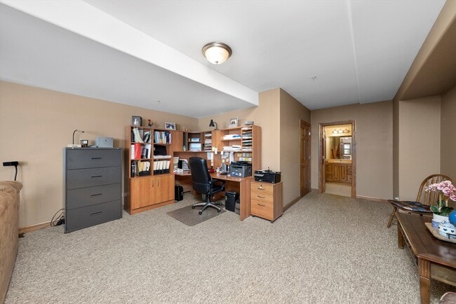 Building Photo - 21341 Windy Hill Dr
