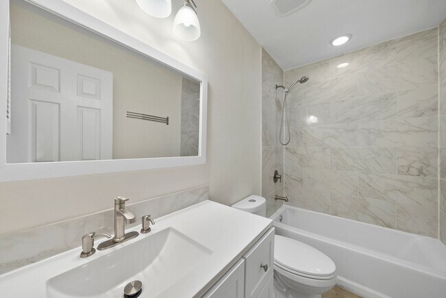 Building Photo - 6108 New Market Way