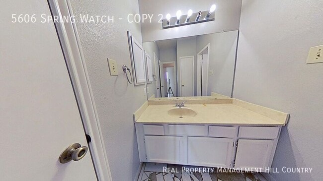 Building Photo - 5606 Spring Watch