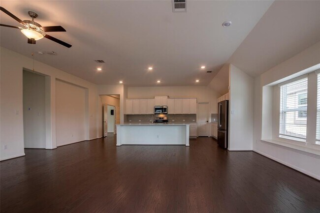 Building Photo - 308 Prato Pl