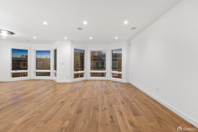 Building Photo - 172 18th Ave