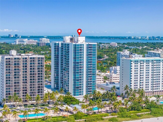 Building Photo - 2655 Collins Ave