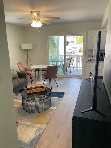 Building Photo - 2403 Central Ave