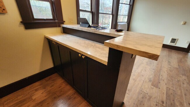 Building Photo - 1634 NW Everett St