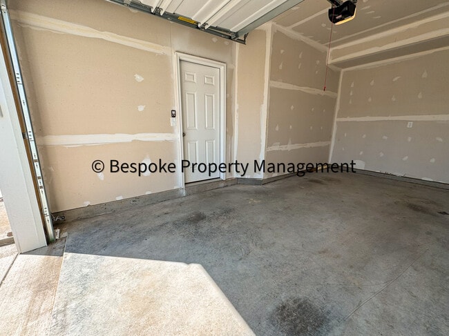 Building Photo - 56 Dover Ct