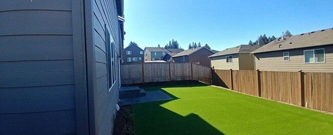 Building Photo - Luxurious Home in Lynnwood with 4 bed and 2.5 Bath