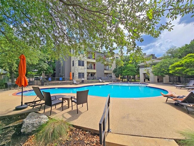Building Photo - 2320 Gracy Farms Ln