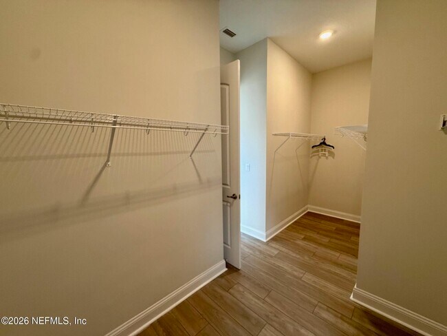 Building Photo - 194 Snowbell Ct