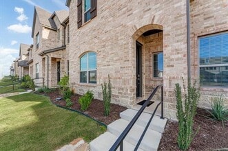 Building Photo - 6580 Iron Horse Blvd
