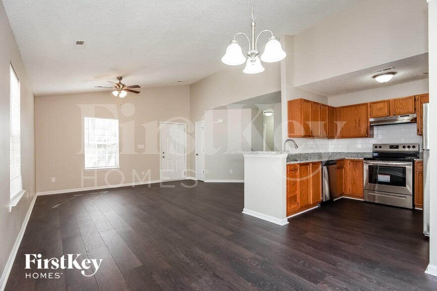 Building Photo - 12023 Stewarts Crossing Dr
