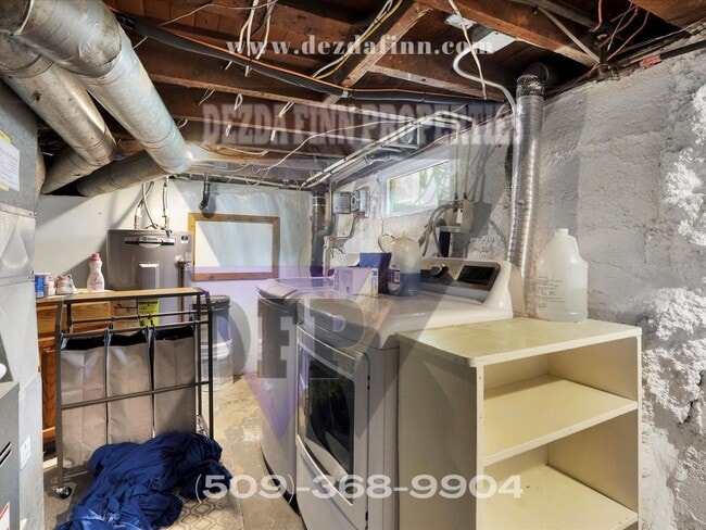 Building Photo - Northside 3Bed, 1Bath Vintage Bungalow