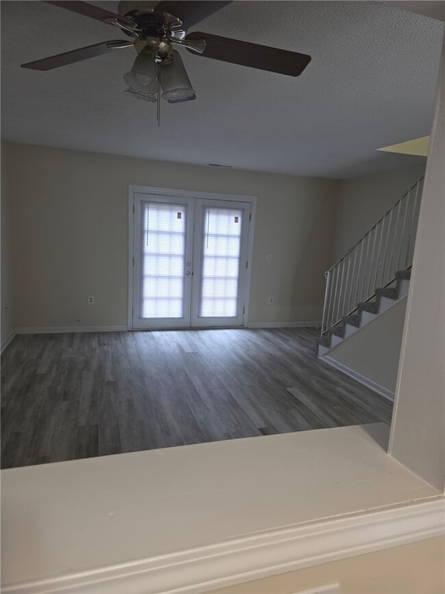 Building Photo - 1108 Tiger Blvd