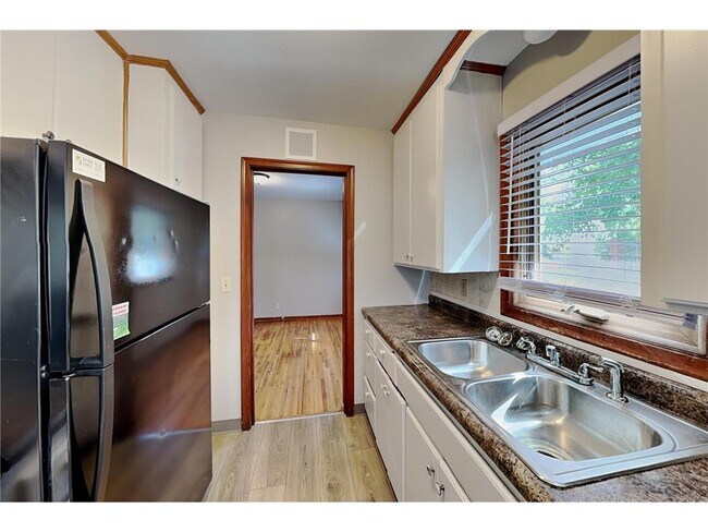Building Photo - 11255 Arrowhead St NW