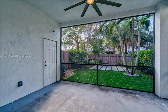 Building Photo - 1139 NE 3rd Ave