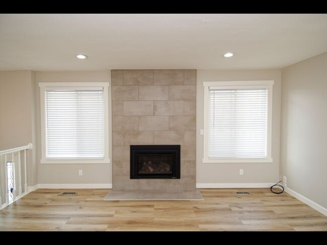 Building Photo - Beautifully Remodeled Home with Two Car Garage and Large Backyard!