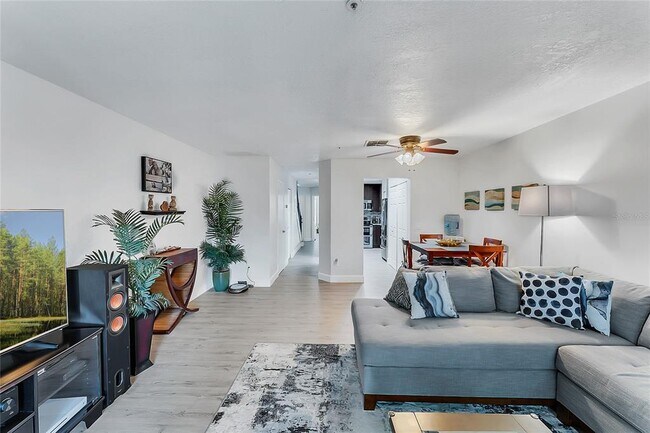 Building Photo - 563 Northbridge Dr