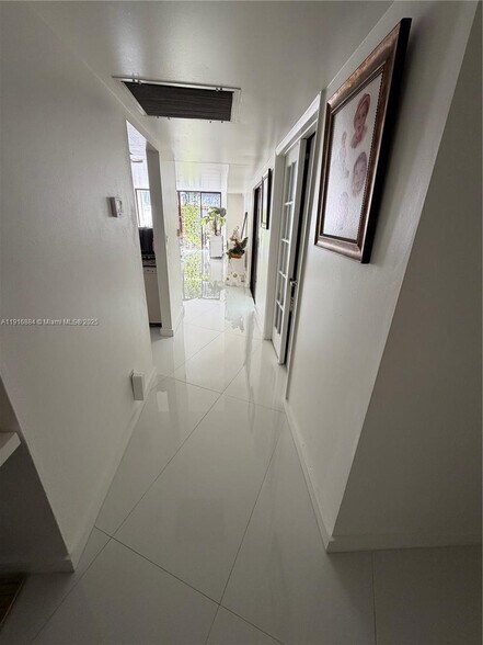 Building Photo - 13198 SW 10th Terrace Dr