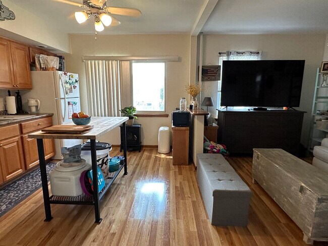 Building Photo - 345 Danforth Ave