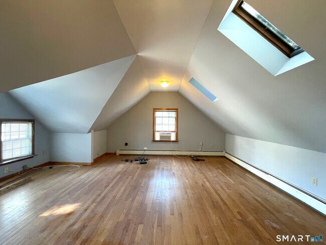 Building Photo - 540 Whitney Ave