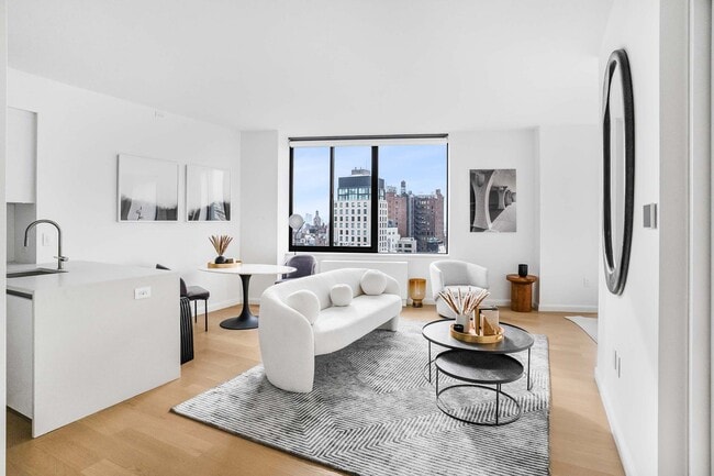 Interior Photo - One Union Square South