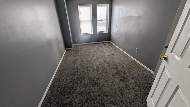 Building Photo - Oak Erie Building