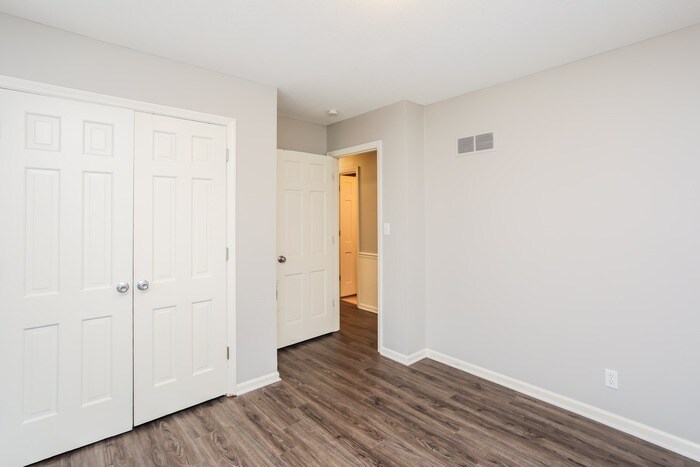 Building Photo - 15001 E 39 Terrace S