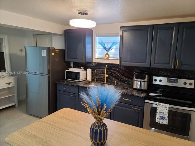 Building Photo - 2242 Liberty St