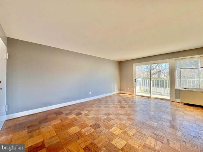 Building Photo - 1009 Chillum Rd