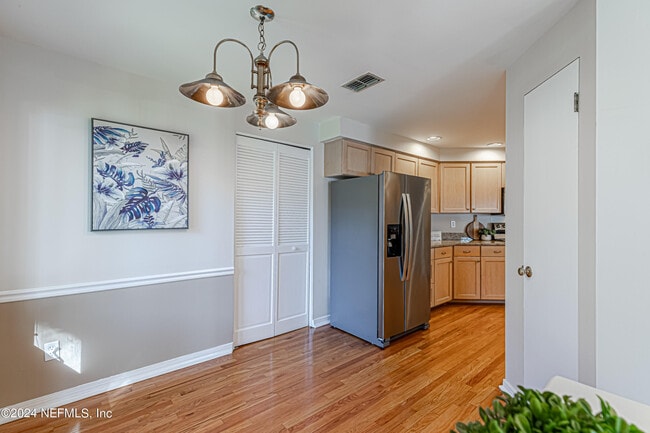 Building Photo - 2099 Winterbourne W