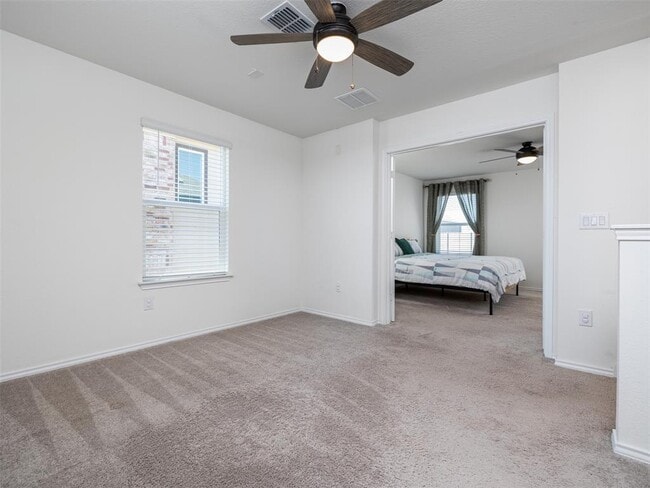 Building Photo - 7106 Summer Tanager Dr
